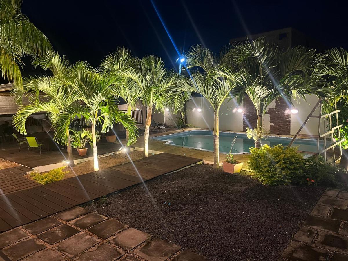 Le Binome Aparthotel Гранд Байе Екстериор снимка
