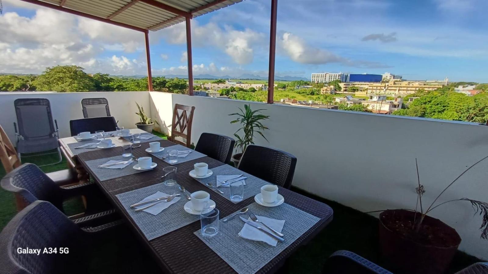 Le Binome Aparthotel Гранд Байе Екстериор снимка