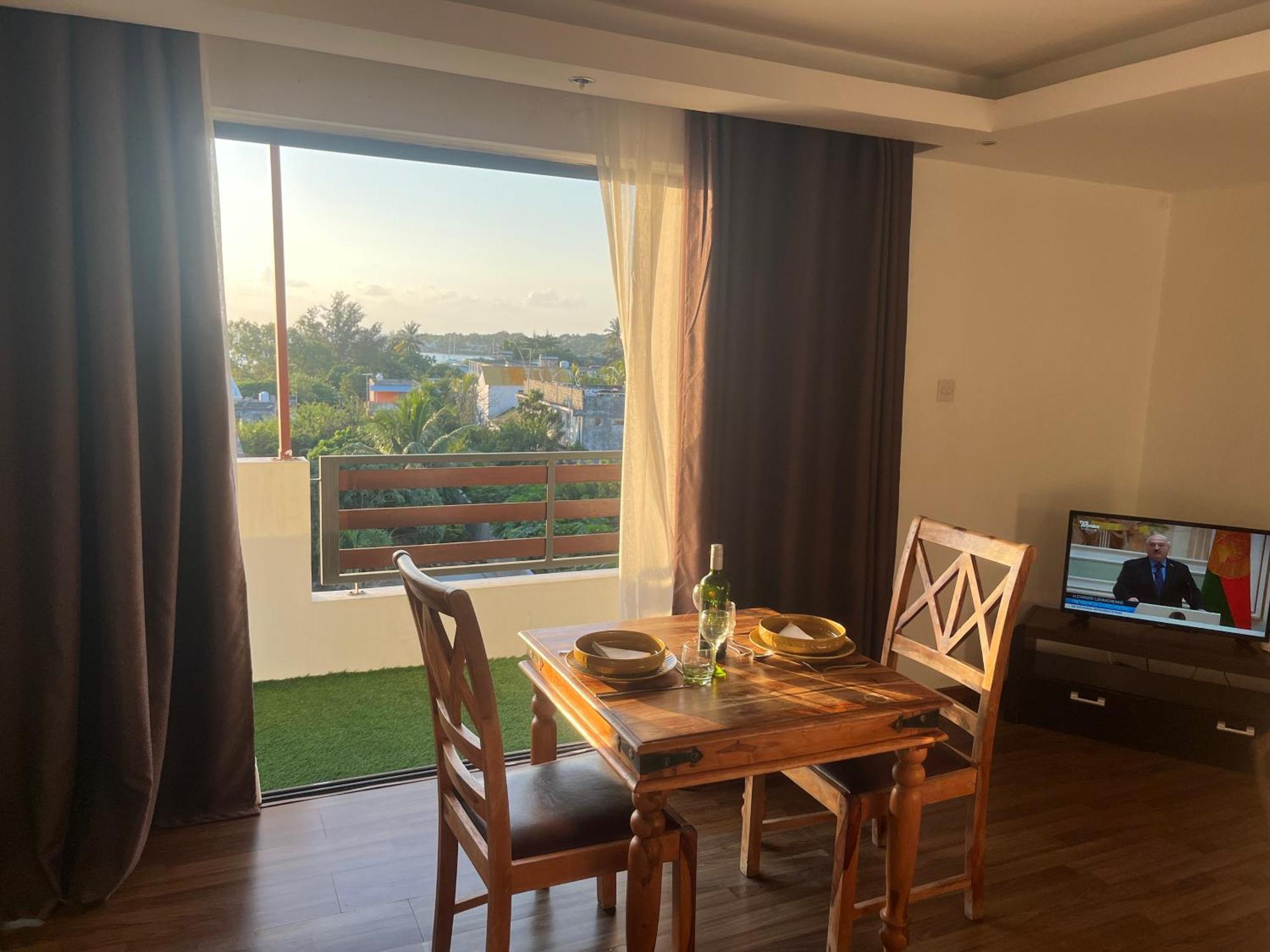 Le Binome Aparthotel Гранд Байе Екстериор снимка